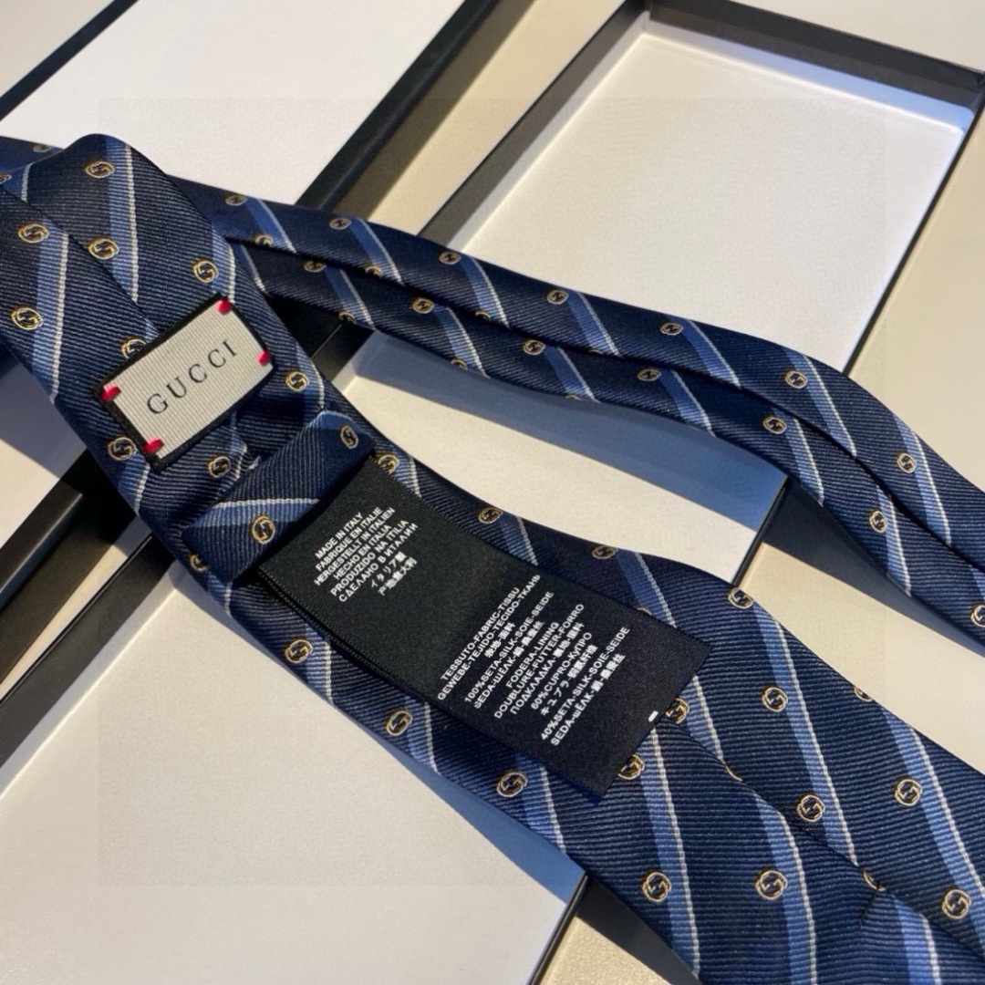 特价 G家专柜新款【GG标识印花领带】男士领带👔👔，稀有采用经典小G LOGO提花展现精湛手工与时尚优雅