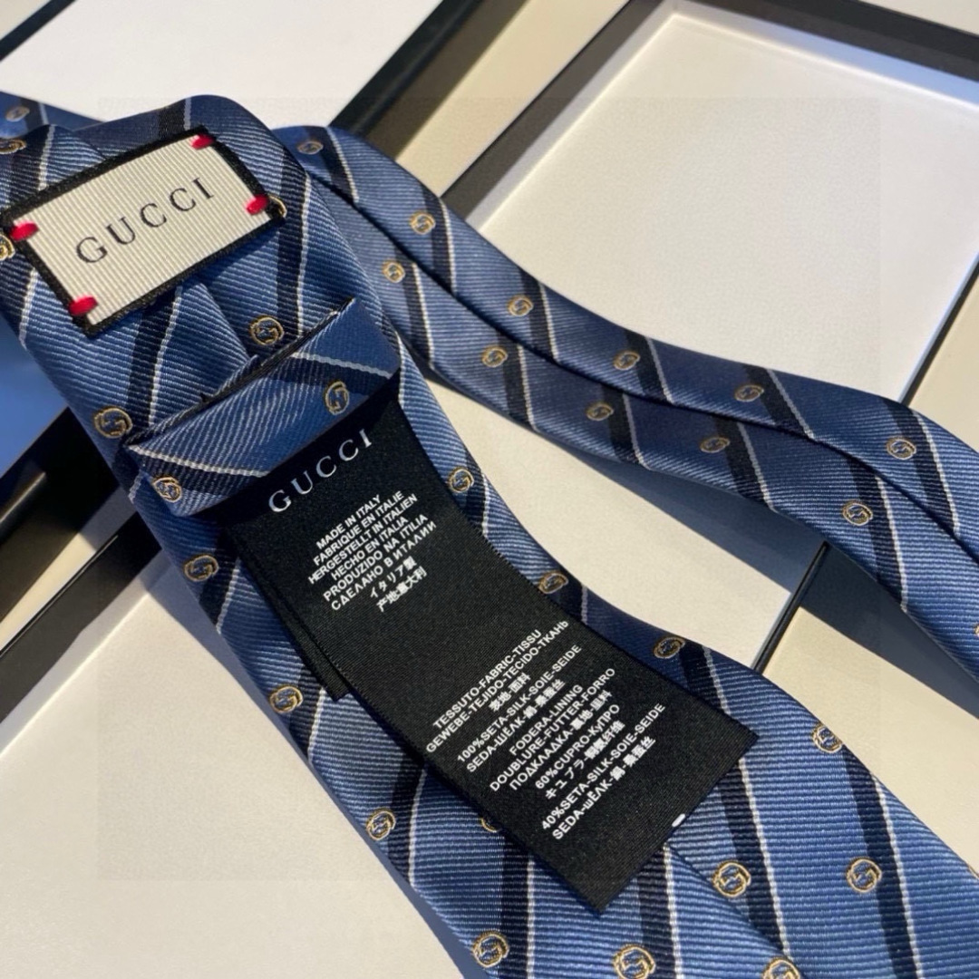 特价 G家专柜新款【GG标识印花领带】男士领带👔👔，稀有采用经典小G LOGO提花展现精湛手工与时尚优雅