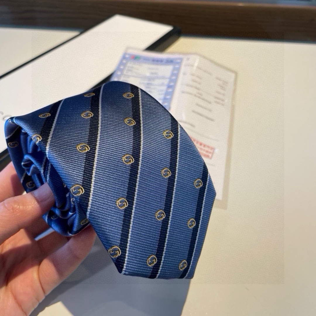 特价 G家专柜新款【GG标识印花领带】男士领带👔👔，稀有采用经典小G LOGO提花展现精湛手工与时尚优雅