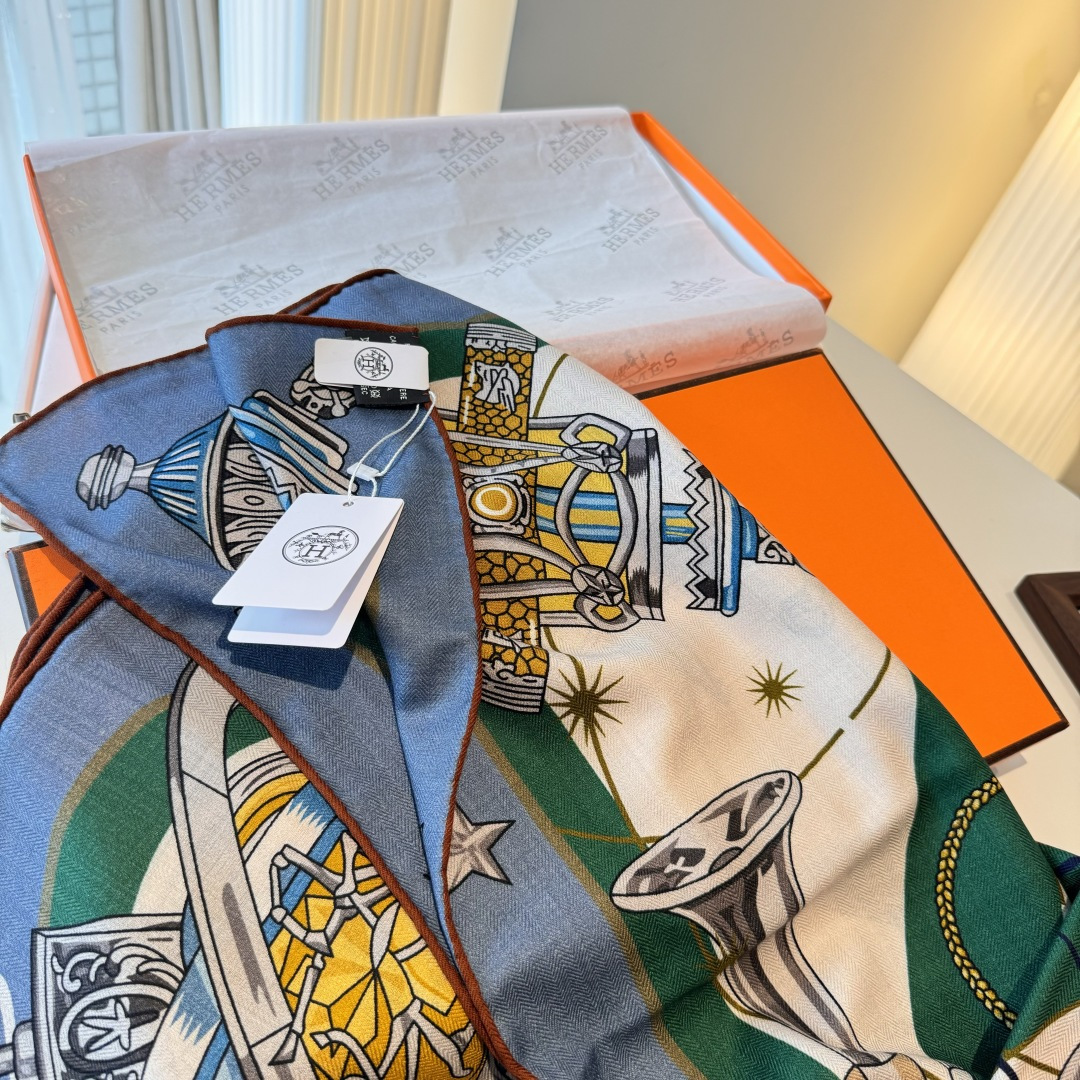  星辰合唱曲双面同色丝绒
 创作渊源
吹响号角！骏马天堂正在举行盛大庆典。诸神开启舞会，庆祝宇宙重生，而