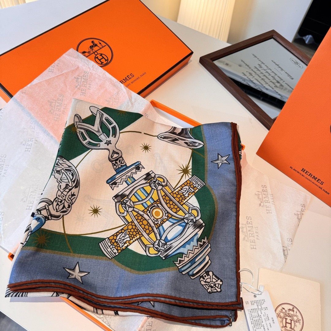  星辰合唱曲双面同色丝绒
 创作渊源
吹响号角！骏马天堂正在举行盛大庆典。诸神开启舞会，庆祝宇宙重生，而