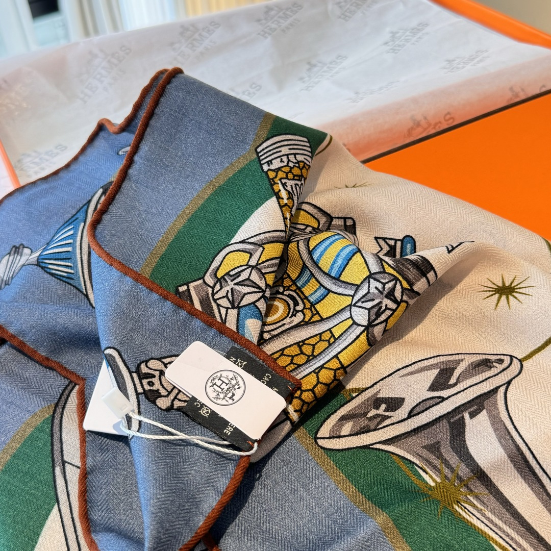  星辰合唱曲双面同色丝绒
 创作渊源
吹响号角！骏马天堂正在举行盛大庆典。诸神开启舞会，庆祝宇宙重生，而