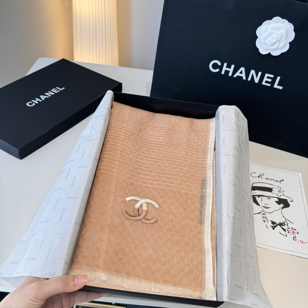 ，2025 年香奈儿极品原单 渐变色玫瑰非常温柔美丽的配色！高尖端产物⚠️重磅呈现 ，绝无仅有 史无前例