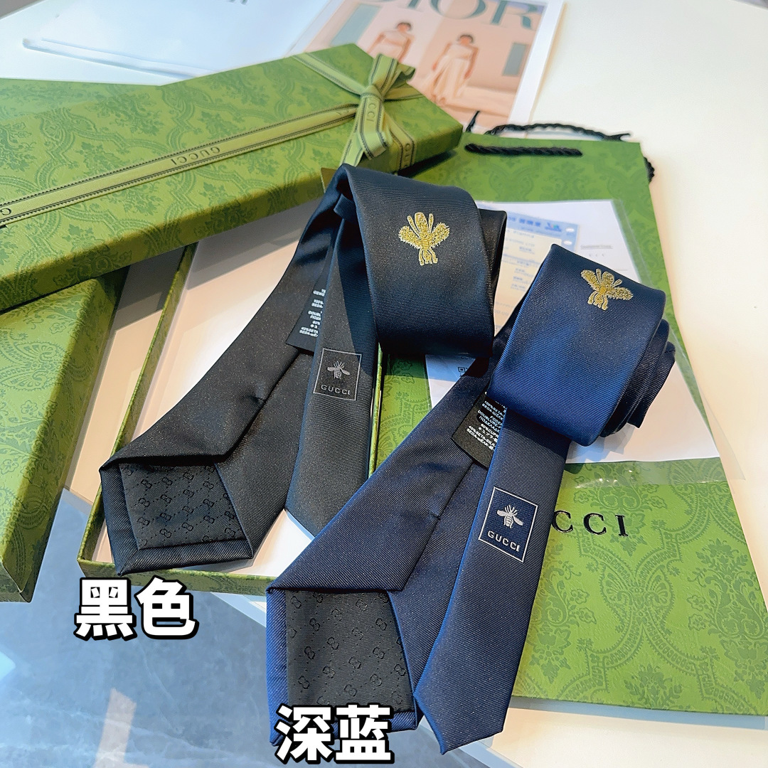 特价 真丝领带，配以金色蜜蜂刺绣，此图案已经迅速成为Alessandro Michele的设计中辨识度最