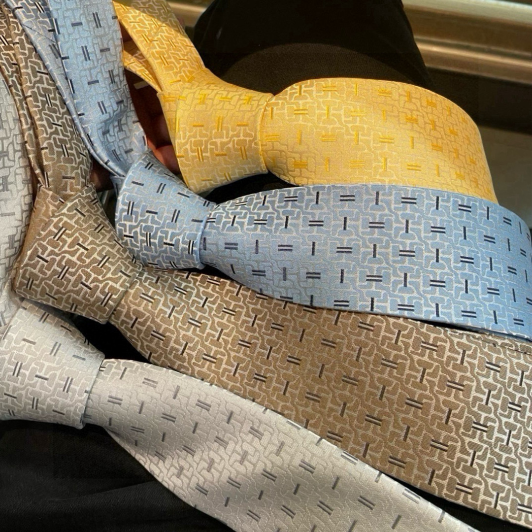 特价 领带新款出货啦‼️‼️爱马仕男士新款领带系列👔👔，让男士可以充分展示自己个性。100%顶级斜纹真丝
