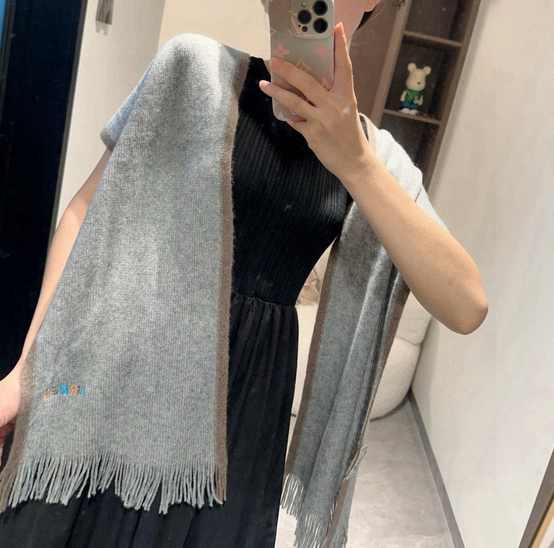  Hermes（爱马仕）同步专柜，高端羊绒针织围巾！】可正式，可随意，非常Classical的男款设计。