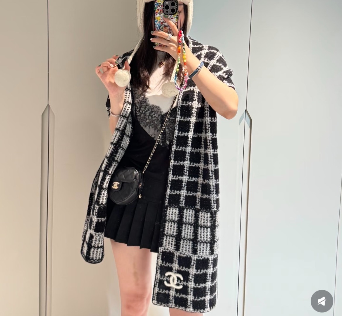  新款Chanel · 香奈儿难得一见的针织单品，温柔配色，超级迷恋❗️气质低调恬静又不失优雅❗️】重点