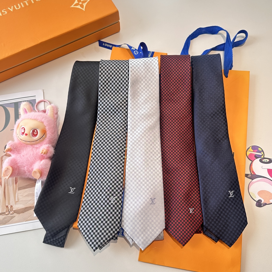 特价 LV领带 新款来袭 路易威登经典领带👔「棋盘格子」l'花纹，男士必备单品超时尚！高端品质 版型面料