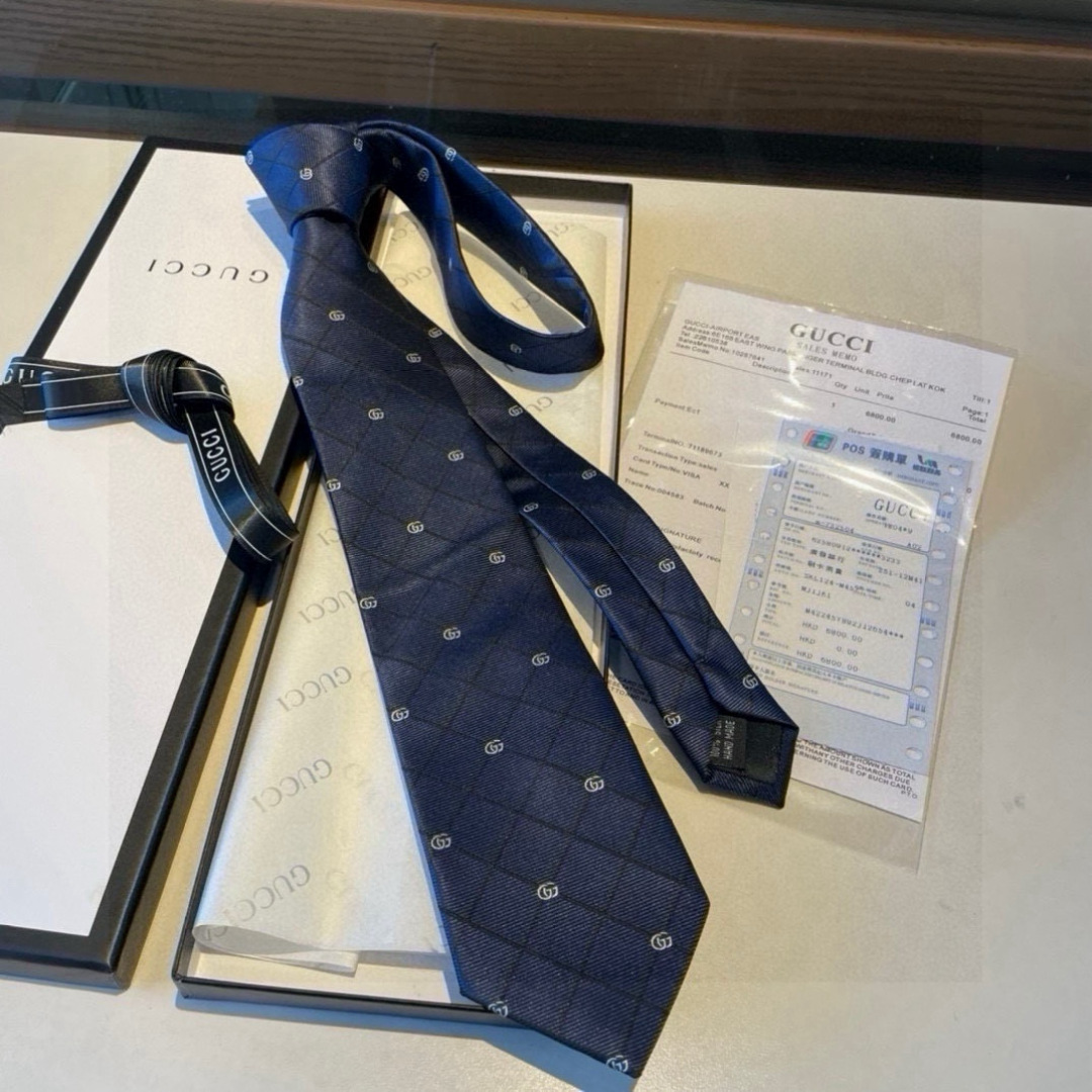 特价 G家专柜新款【GG标识印花领带】男士领带👔👔，稀有采用经典小G LOGO提花展现精湛手工与时尚优雅