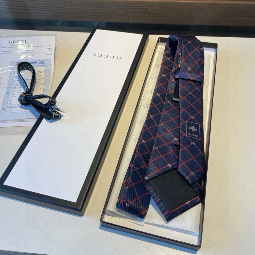特价 G家专柜新款【GG标识印花领带】男士领带👔👔，稀有采用经典小G LOGO提花展现精湛手工与时尚优雅