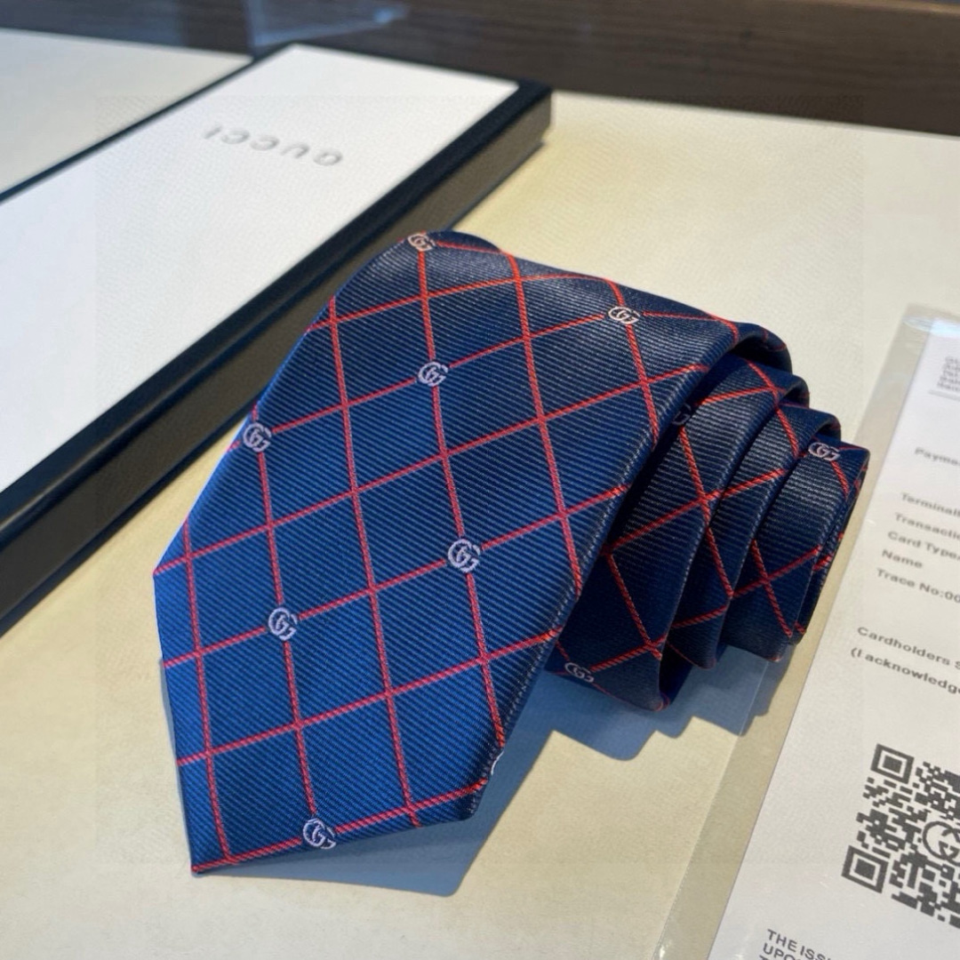 特价 G家专柜新款【GG标识印花领带】男士领带👔👔，稀有采用经典小G LOGO提花展现精湛手工与时尚优雅