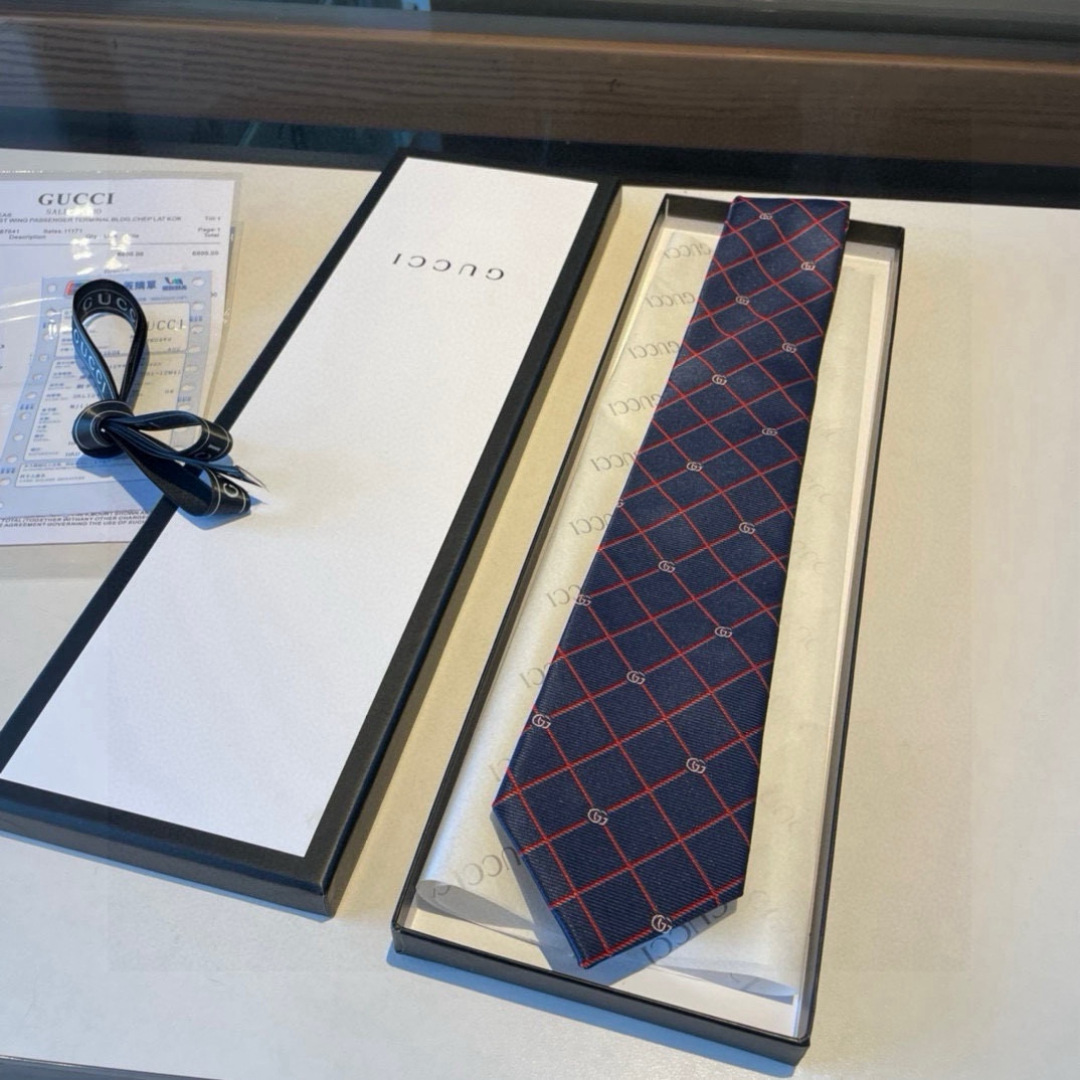 特价 G家专柜新款【GG标识印花领带】男士领带👔👔，稀有采用经典小G LOGO提花展现精湛手工与时尚优雅