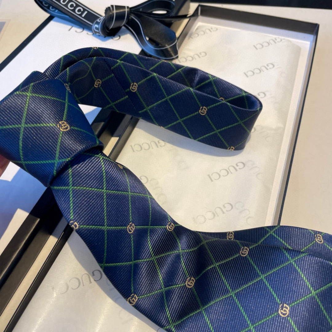 特价 G家专柜新款【GG标识印花领带】男士领带👔👔，稀有采用经典小G LOGO提花展现精湛手工与时尚优雅