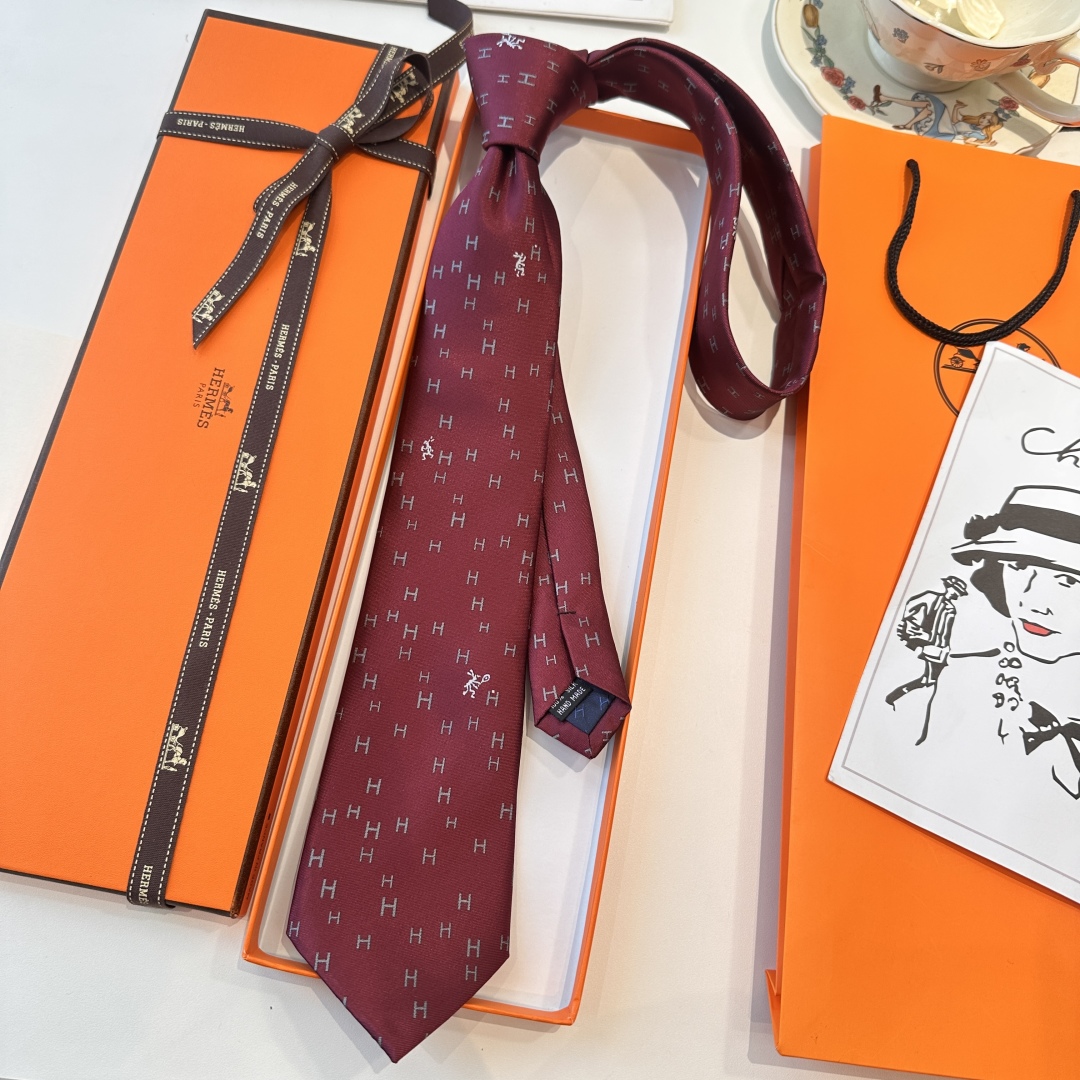 特价特 爱马仕男士新款领带系列👔👔，稀有H家每年都有一千条不同印花的领带面世，从最初的多以几何图案表现骑