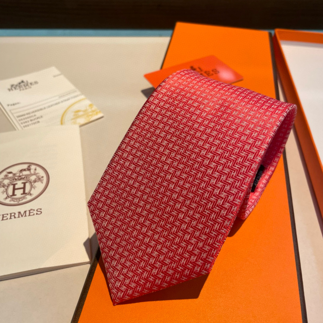 特价 领带新款出货啦‼️‼️爱马仕男士新款领带系列👔👔，让男士可以充分展示自己个性。100%顶级斜纹真丝