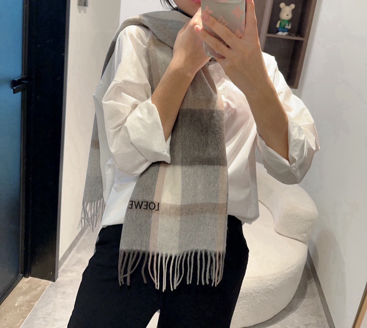 罗意威。【男女围巾】怒赞自留，难得的高端男款！家属福利！非常正的围巾~面料大爱，非常柔软细腻舒服，轻度水