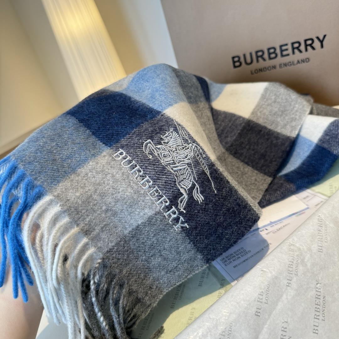 ✨✨【先到先得】巴宝莉专柜最新款💨火爆来袭💥🎊顶级双层色织工艺。此工艺只有巴宝莉纯正代工厂才有的工艺‼️