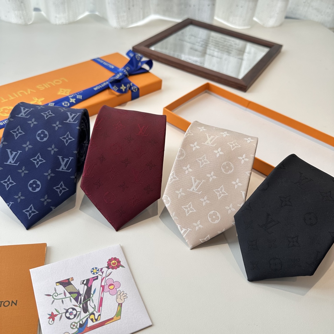 特价👏👏专柜同歩👔👔精致的小Logo提花，低调奢华大气的配色，这款领带将Lv标志性的Damier图案以同