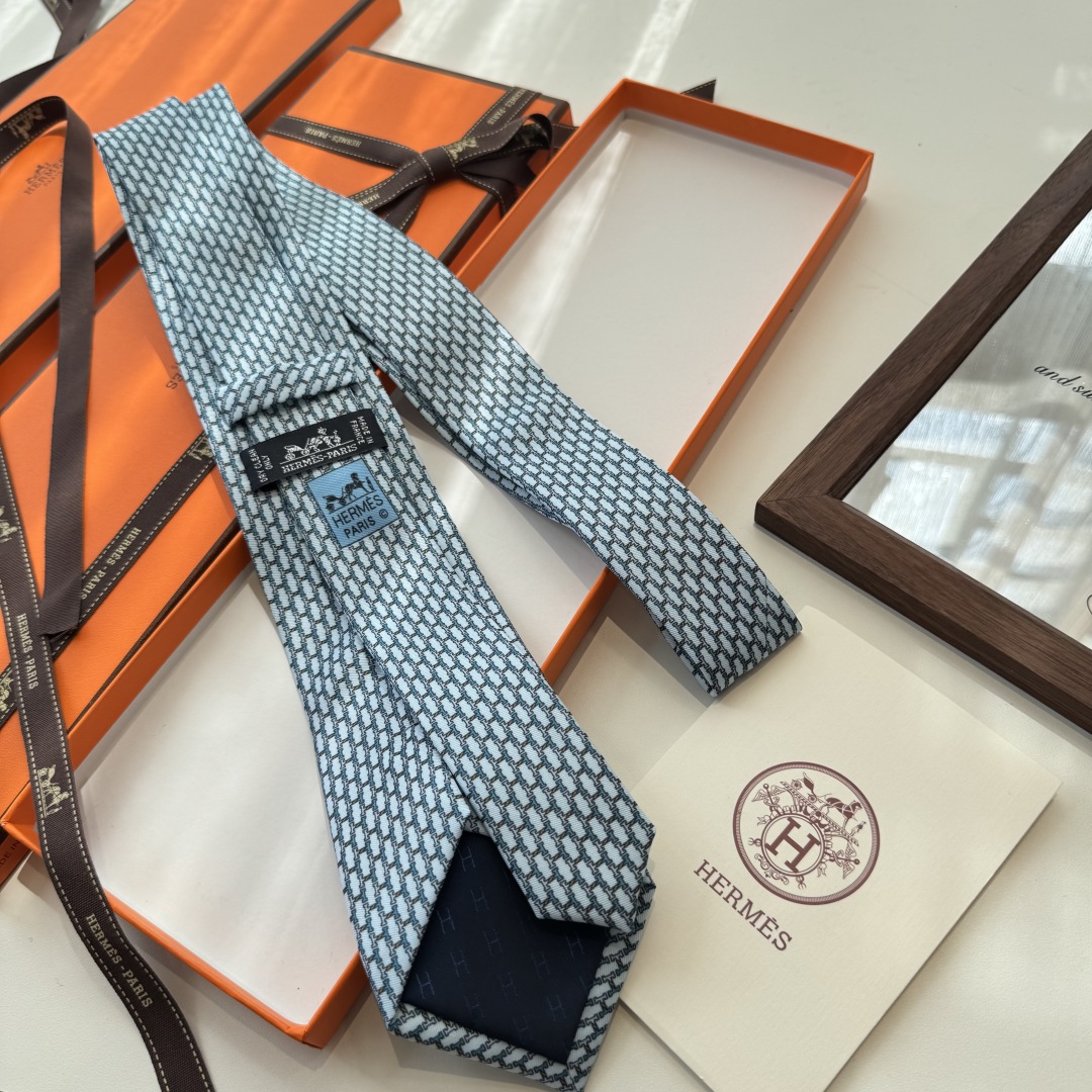 特价特价P 爱马仕男士新款领带系列👔👔，稀有H家每年都有一千条不同印花的领带面世，从最初的多以几何图案表