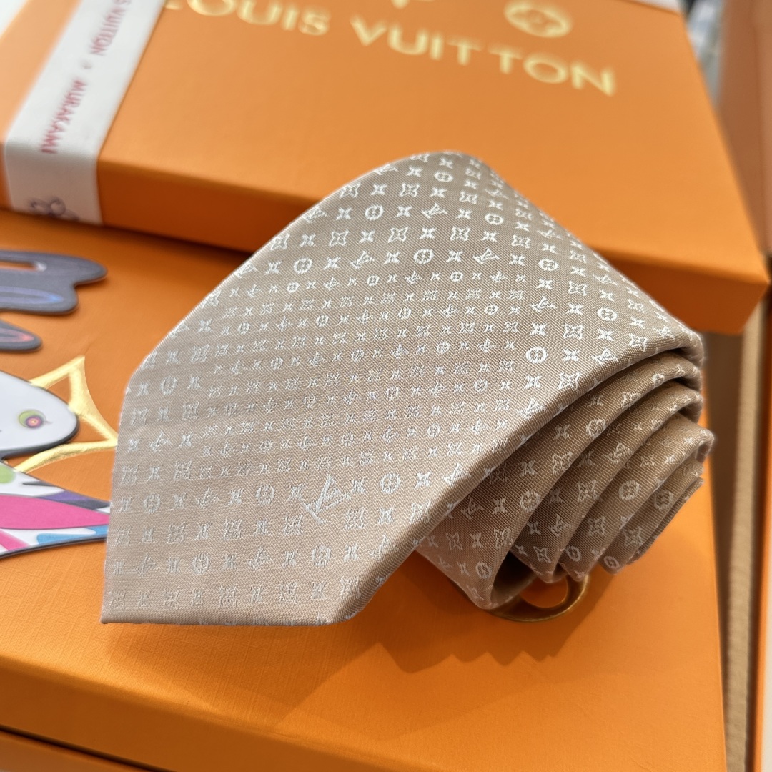 👏👏专柜同歩👔👔精致的小Logo暗纹提花，低调奢华大气的配色，这款领带将Lv标志性的Damier图案以同