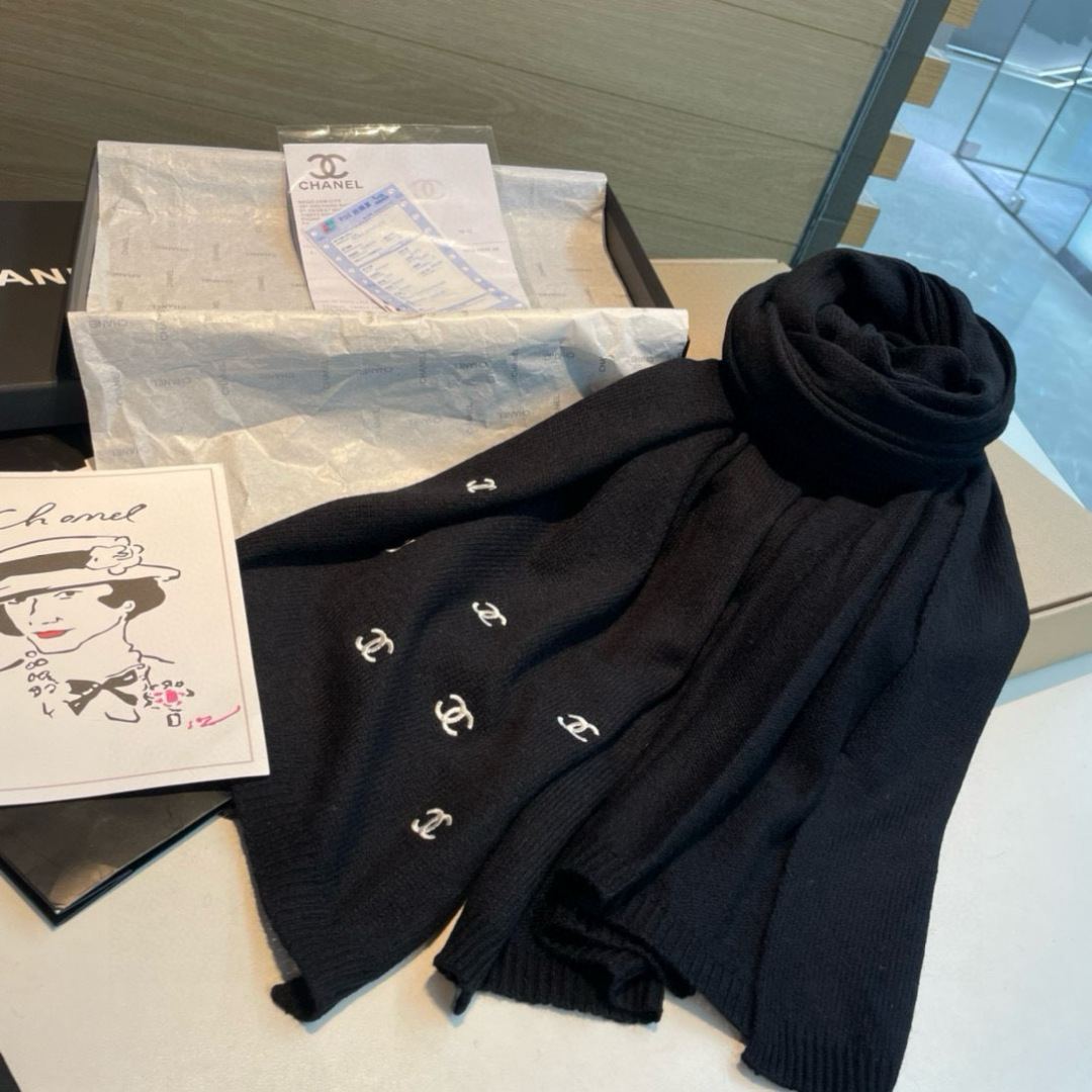 刺绣版 CHANEL羊绒长巾👏💙顶级原单正品旷世绝美【小香披肩】羊绒围巾，顶级高端货👼【绝对值得珍藏👍】