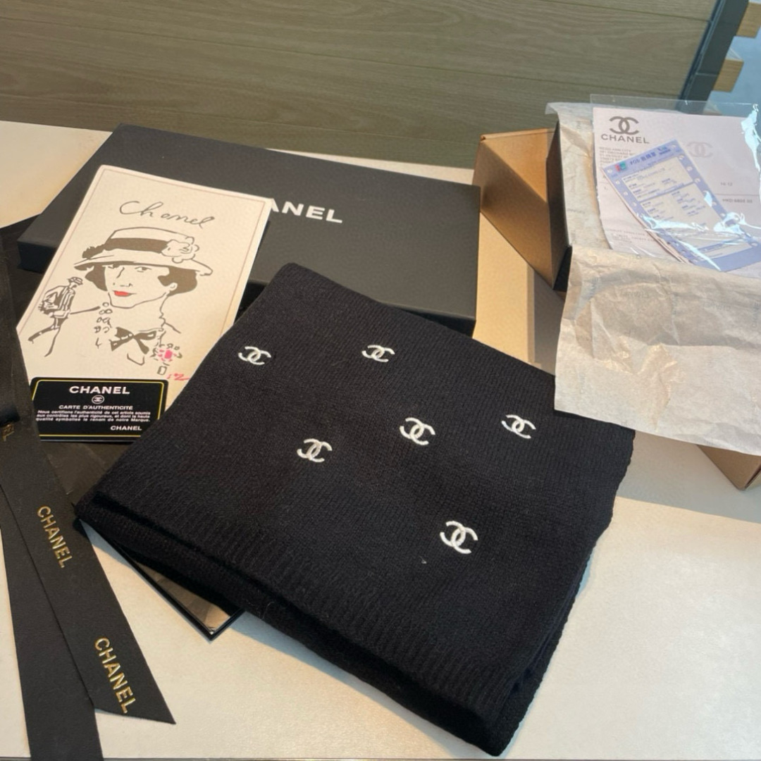 刺绣版 CHANEL羊绒长巾👏💙顶级原单正品旷世绝美【小香披肩】羊绒围巾，顶级高端货👼【绝对值得珍藏👍】