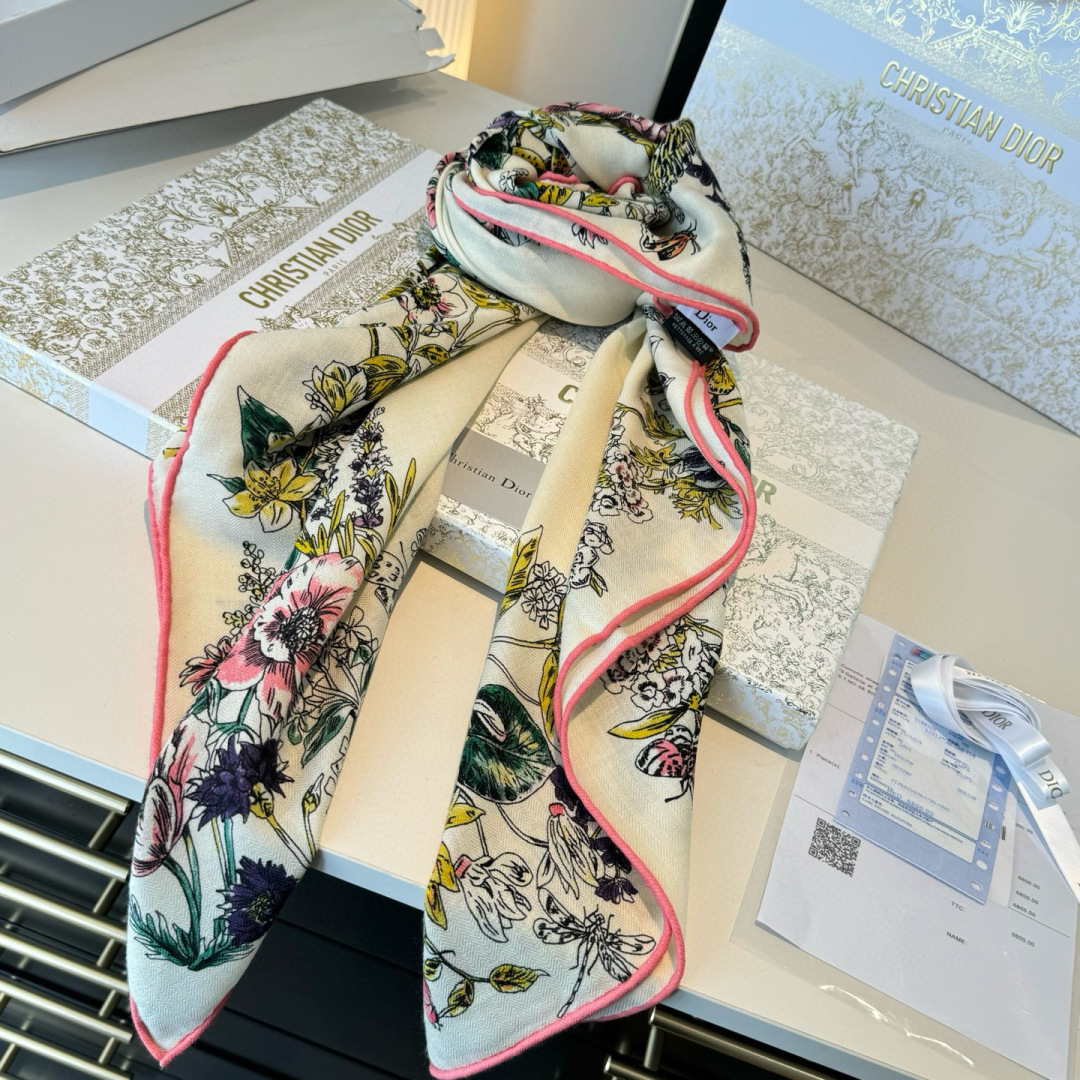 新款现货💖💖140丝绒方巾双面同色（专柜同步Dior 迪奥）‼️抢‼️VIP推荐 ‼️下手一定要快【高端