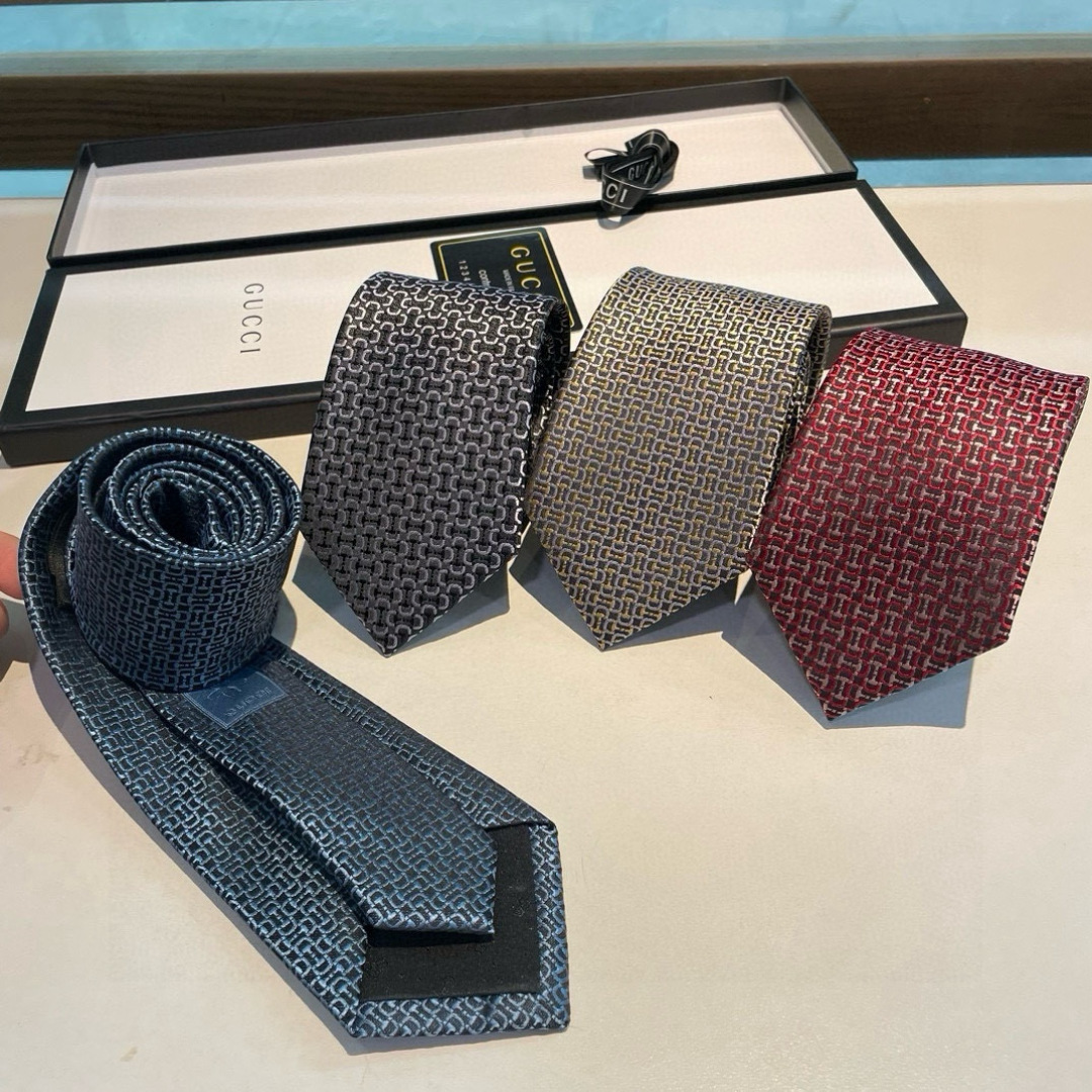 特价G家专柜新款【GG标识印花领带】男士领带👔👔，稀有采用经典小G LOGO提花展现精湛手工与时尚优雅的