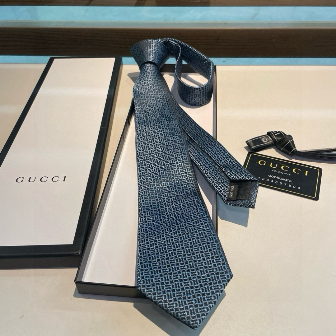 特价G家专柜新款【GG标识印花领带】男士领带👔👔，稀有采用经典小G LOGO提花展现精湛手工与时尚优雅的