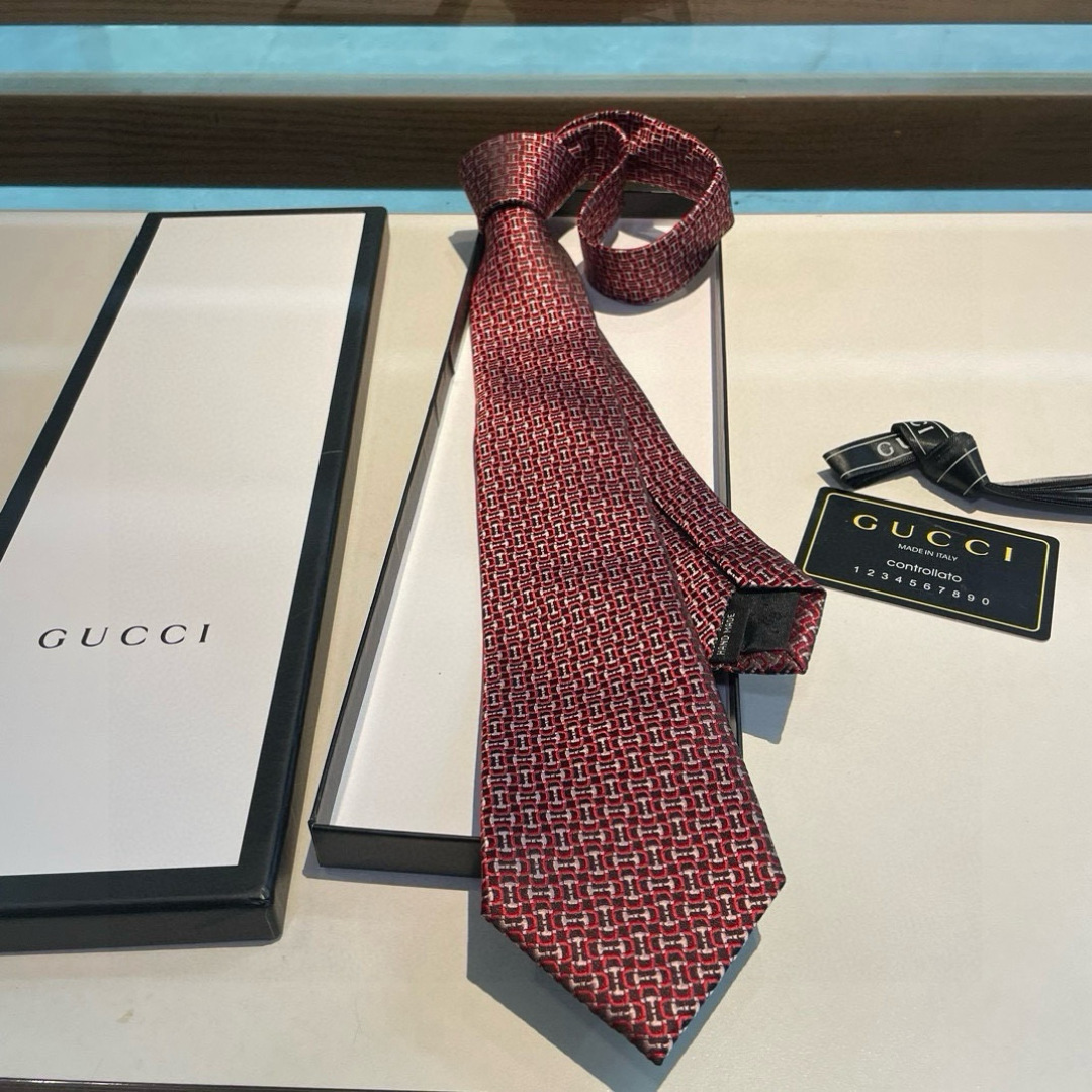 特价G家专柜新款【GG标识印花领带】男士领带👔👔，稀有采用经典小G LOGO提花展现精湛手工与时尚优雅的