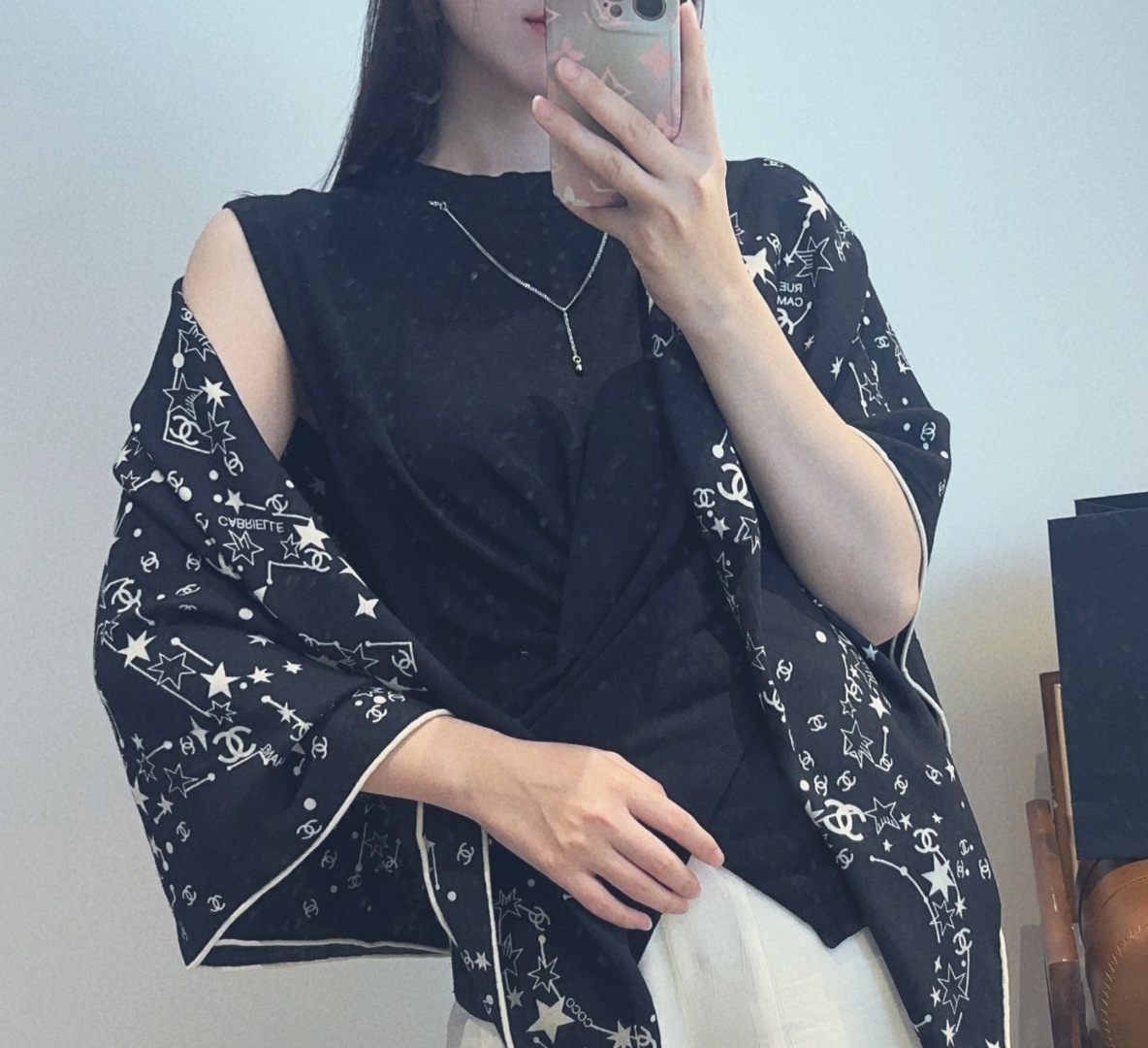 ✨✨【▪️ 优雅型格！这份魅力绝对是艺术大师级才能创作的一线水准❗️】太佩服Chanel这位设计师了，出