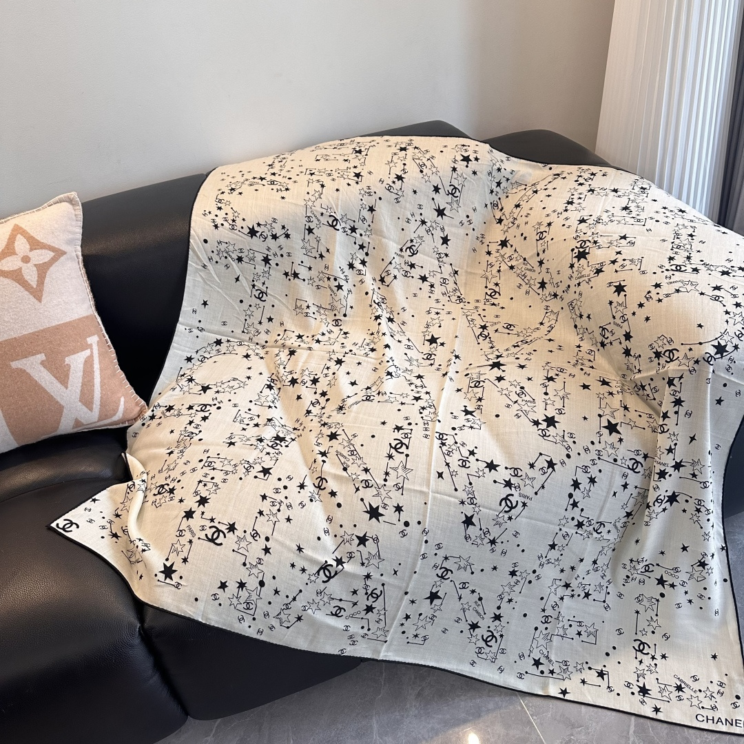 ✨✨【▪️ 优雅型格！这份魅力绝对是艺术大师级才能创作的一线水准❗️】太佩服Chanel这位设计师了，出