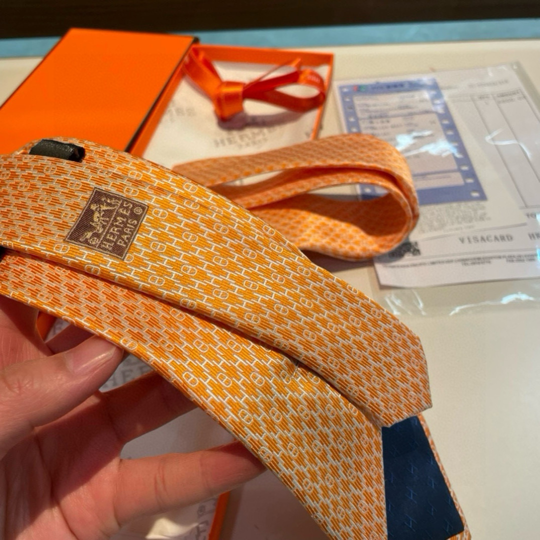 特价 爱马仕H字母男士新款领带系列👔👔，让男士可以充分展示自己个性。100%顶级斜纹真丝手工定制‼