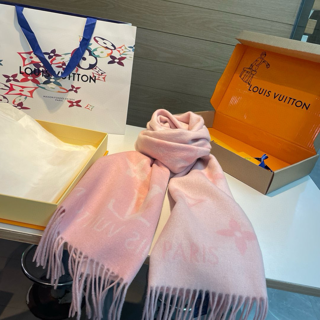 L霍思燕最新糖果色 最新更新原版带芯片 吊炸了天的硬货‼ 跟足原版工艺 ，超级清晰字体 历久弥新 厚实温