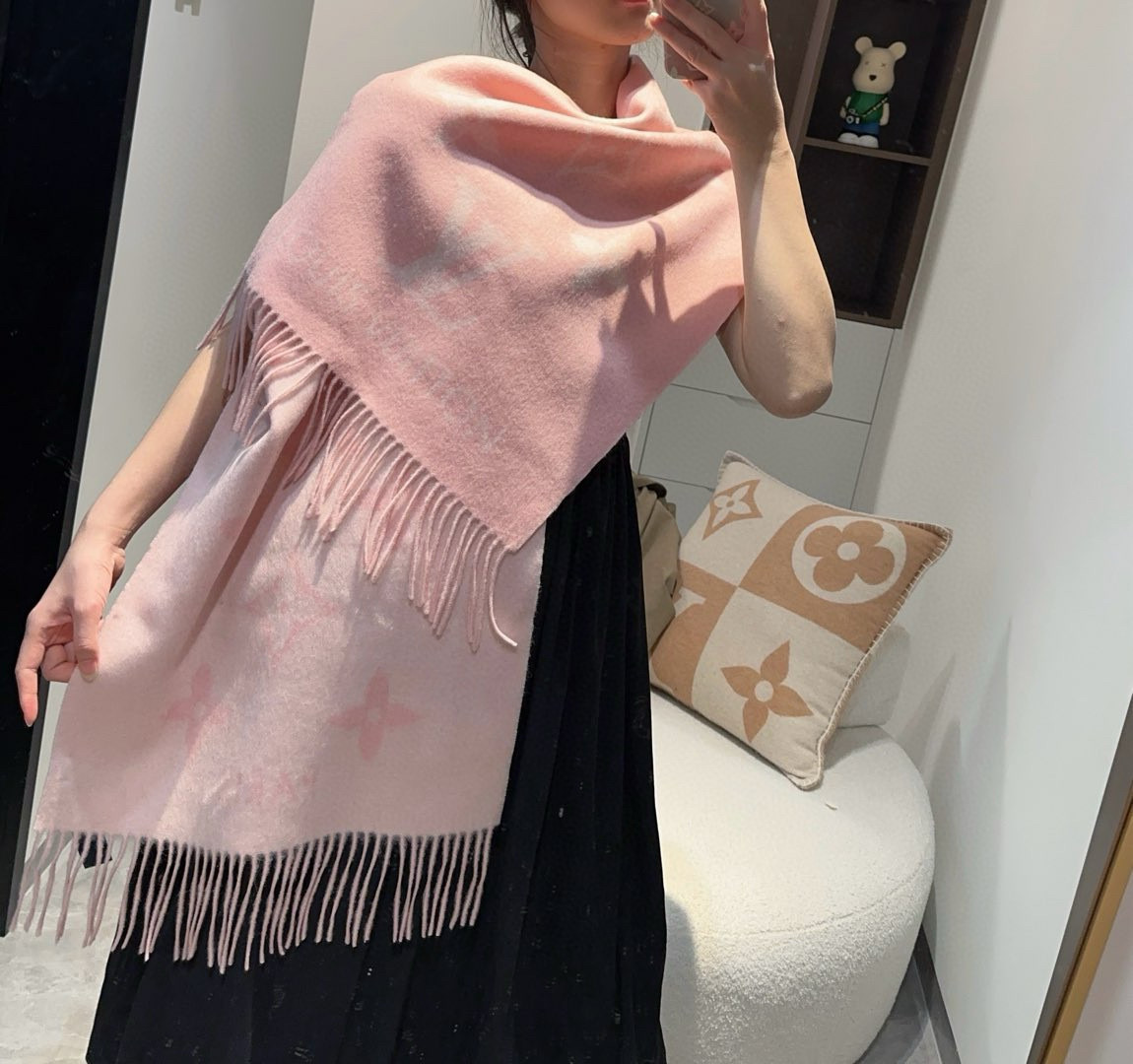 L霍思燕最新糖果色 最新更新原版带芯片 吊炸了天的硬货‼ 跟足原版工艺 ，超级清晰字体 历久弥新 厚实温