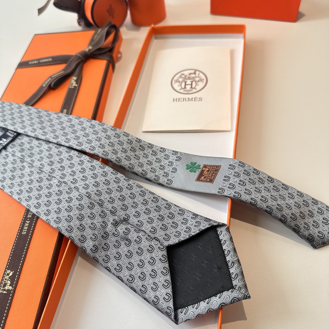 特价特价P 爱马仕《Good luck》男士新款领带系列👔👔，稀有H家每年都有一千条不同印花的领带面世，