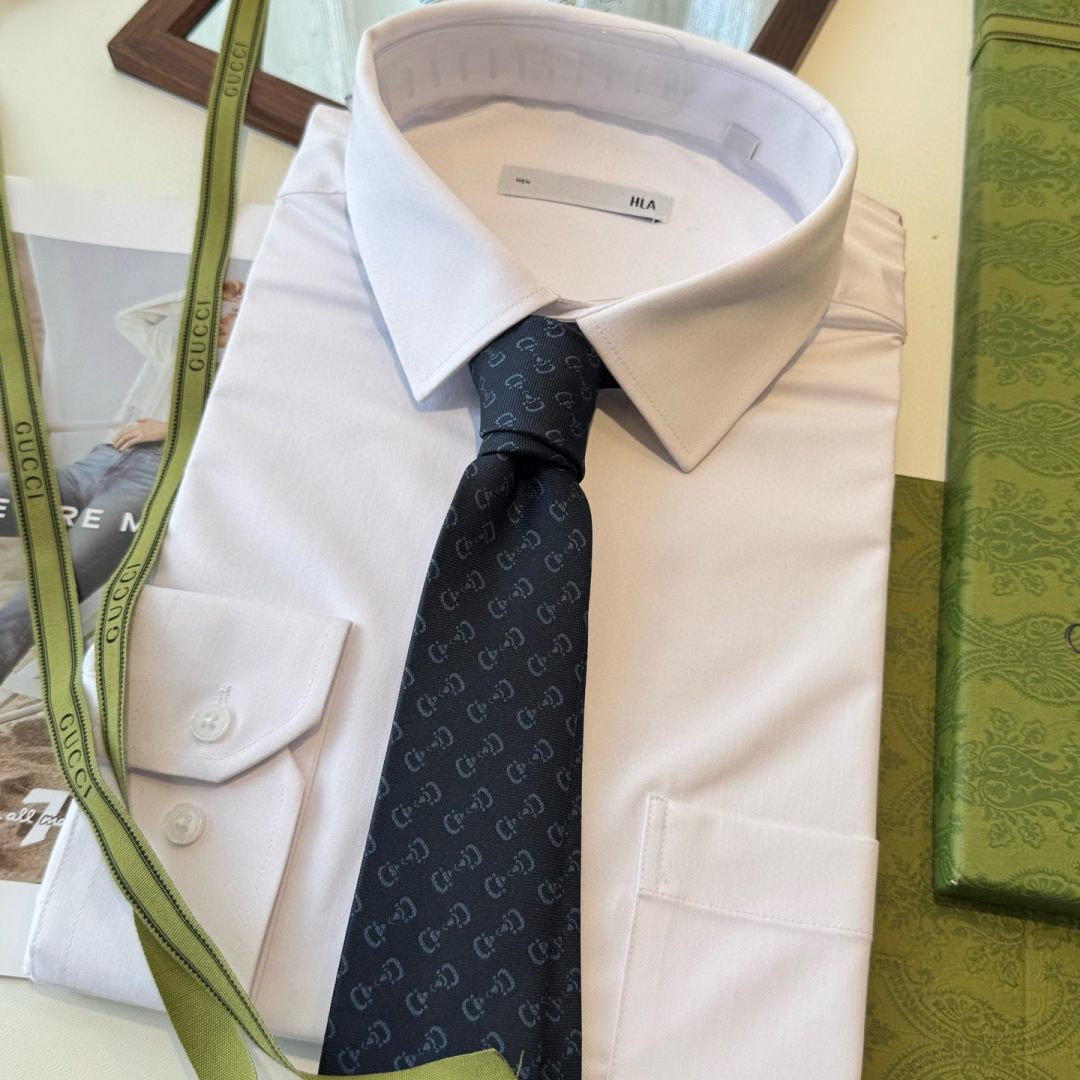 特价 特 G家专柜新款【GG标识领带】男士领带👔👔，稀有采用经典小G LOGO提花展现精湛手工与时尚优雅