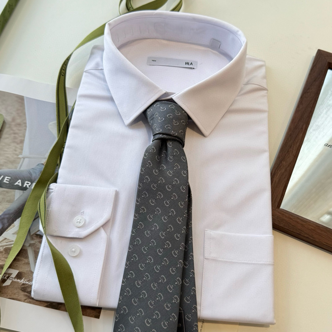 特价 特 G家专柜新款【GG标识领带】男士领带👔👔，稀有采用经典小G LOGO提花展现精湛手工与时尚优雅