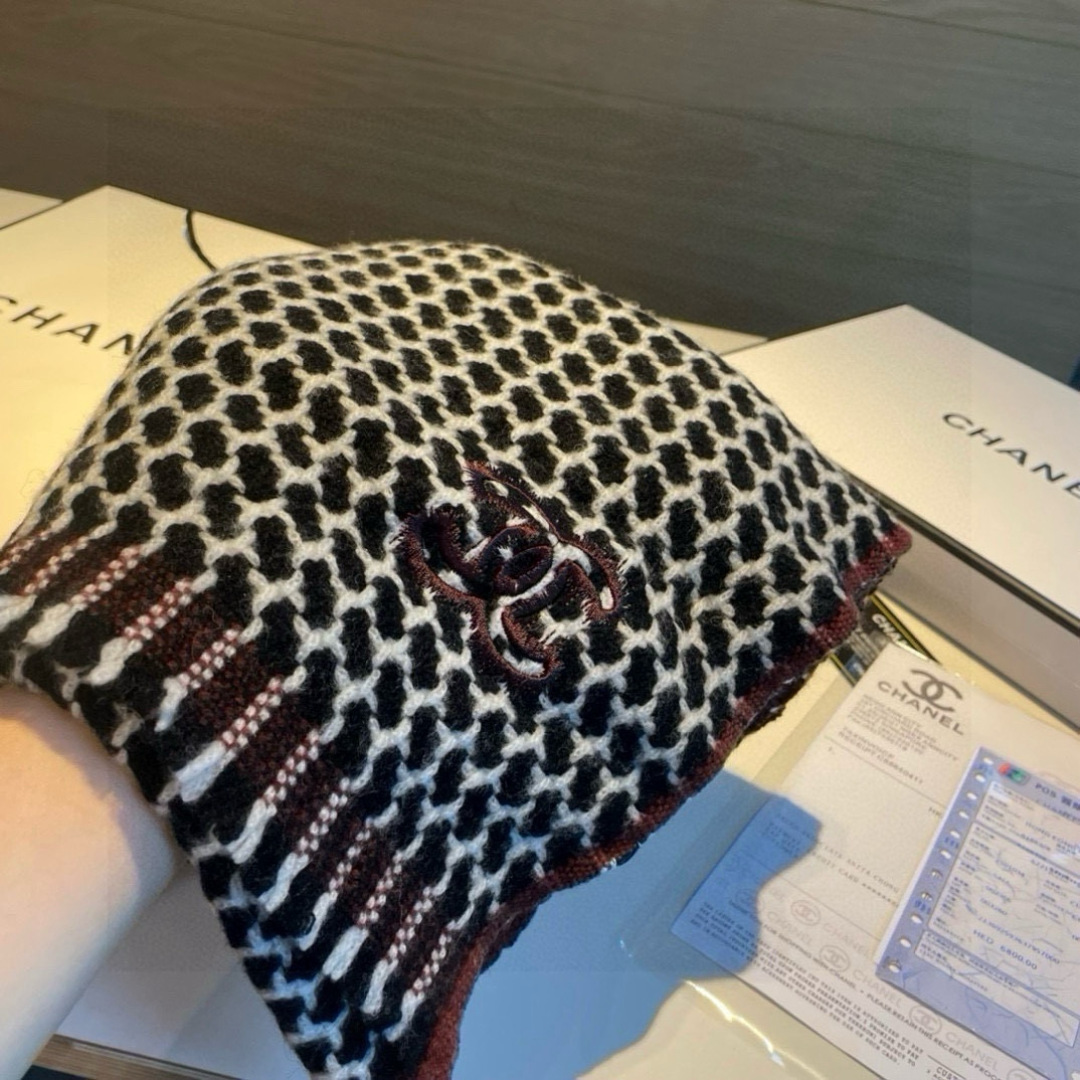 重磅推荐❗️CHA · 香奈儿秋冬新品 · 羊绒轻缩围巾❗️臻选上乘的山羊绒纤维，耗时耗力，再以清泉水浸