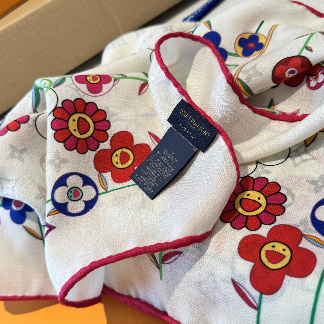 ❄【双面同色】原单Lv140cm丝绒方本款方巾，丝印工艺刻画丰富细节，描绘 Monogram 薇薇安之家