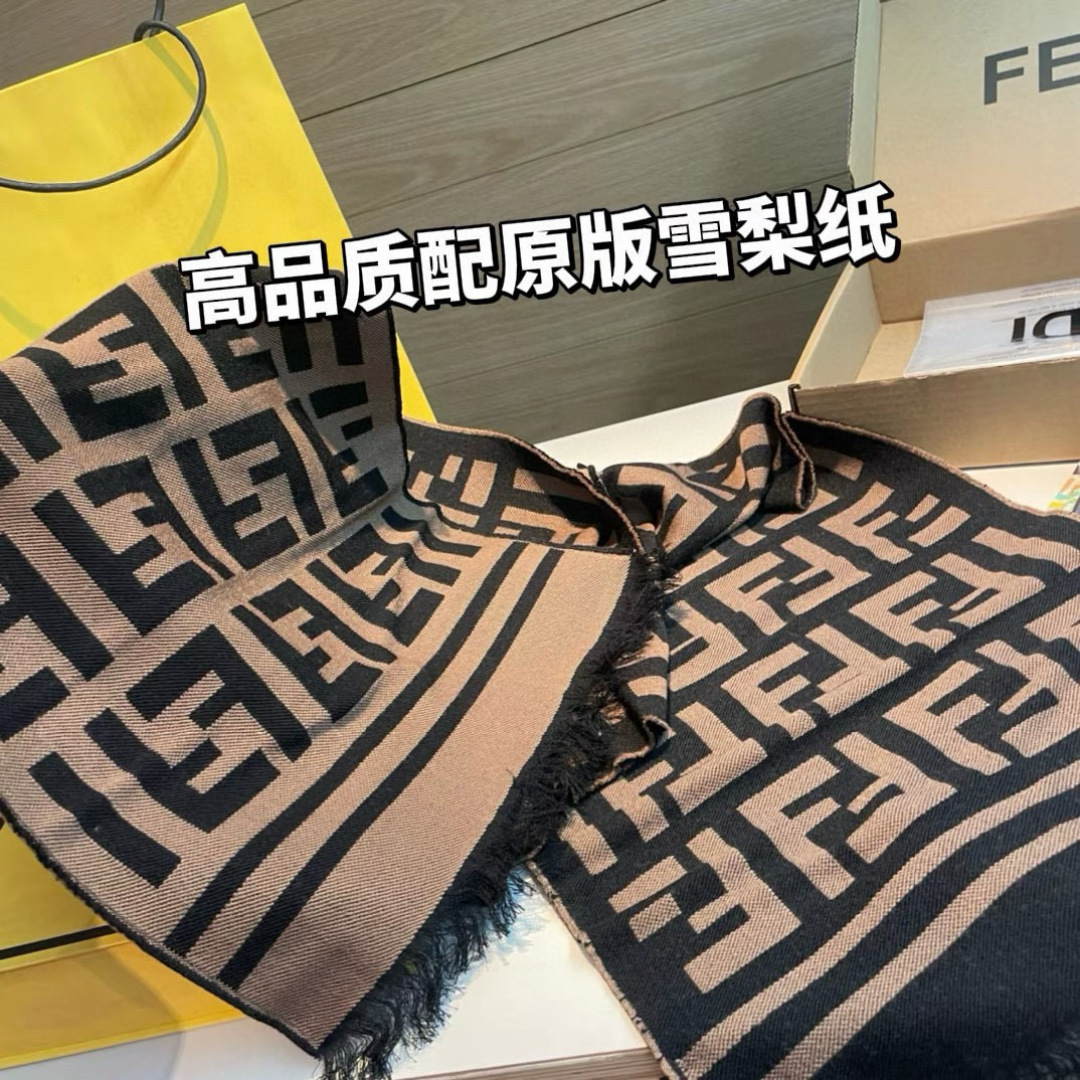 给大家一个不同于所有市场货的文案👍🏻围巾经纱织造密度320，纬纱织造密度42‼️上机工艺克重290克，下