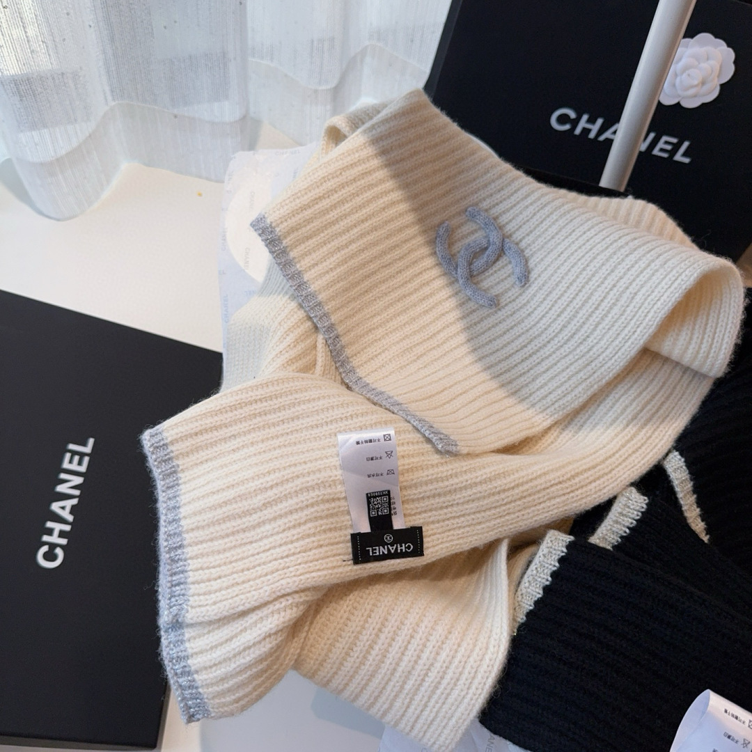 👑👑Chanel25秋冬新款刺绣针织围巾羊绒针织长巾‼️美翻了[流泪]御用殿堂级极品‼️新款在售 进口纯
