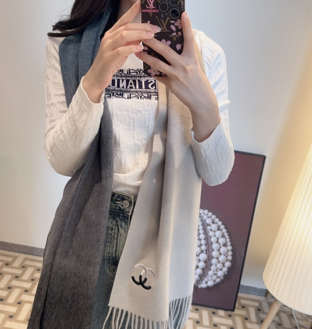 🆕 【▪Chanel · 香奈儿难得一见的温柔配色，超级迷恋❗️气质低调恬静又不失优雅❗️】重点推荐❗️