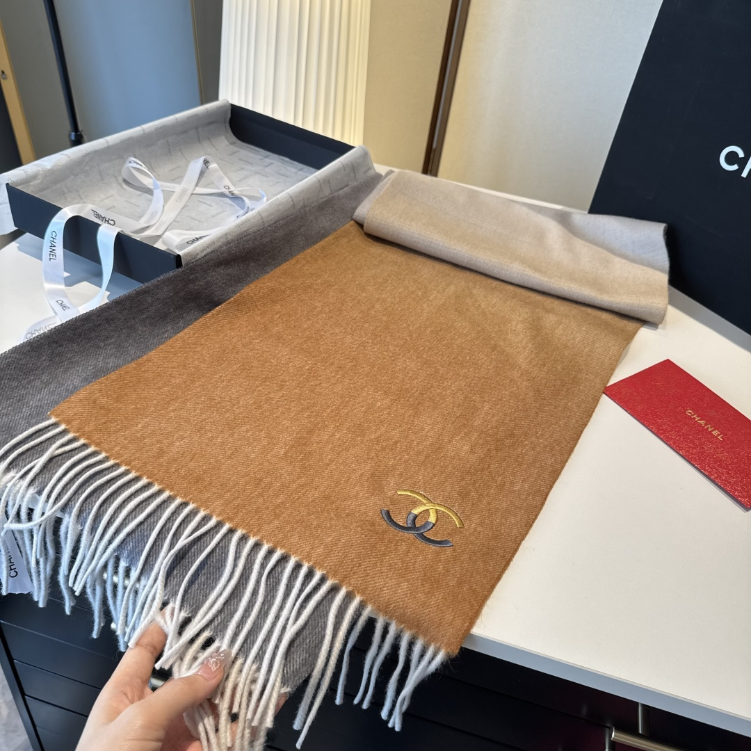 🆕 【▪Chanel · 香奈儿难得一见的温柔配色，超级迷恋❗️气质低调恬静又不失优雅❗️】重点推荐❗️