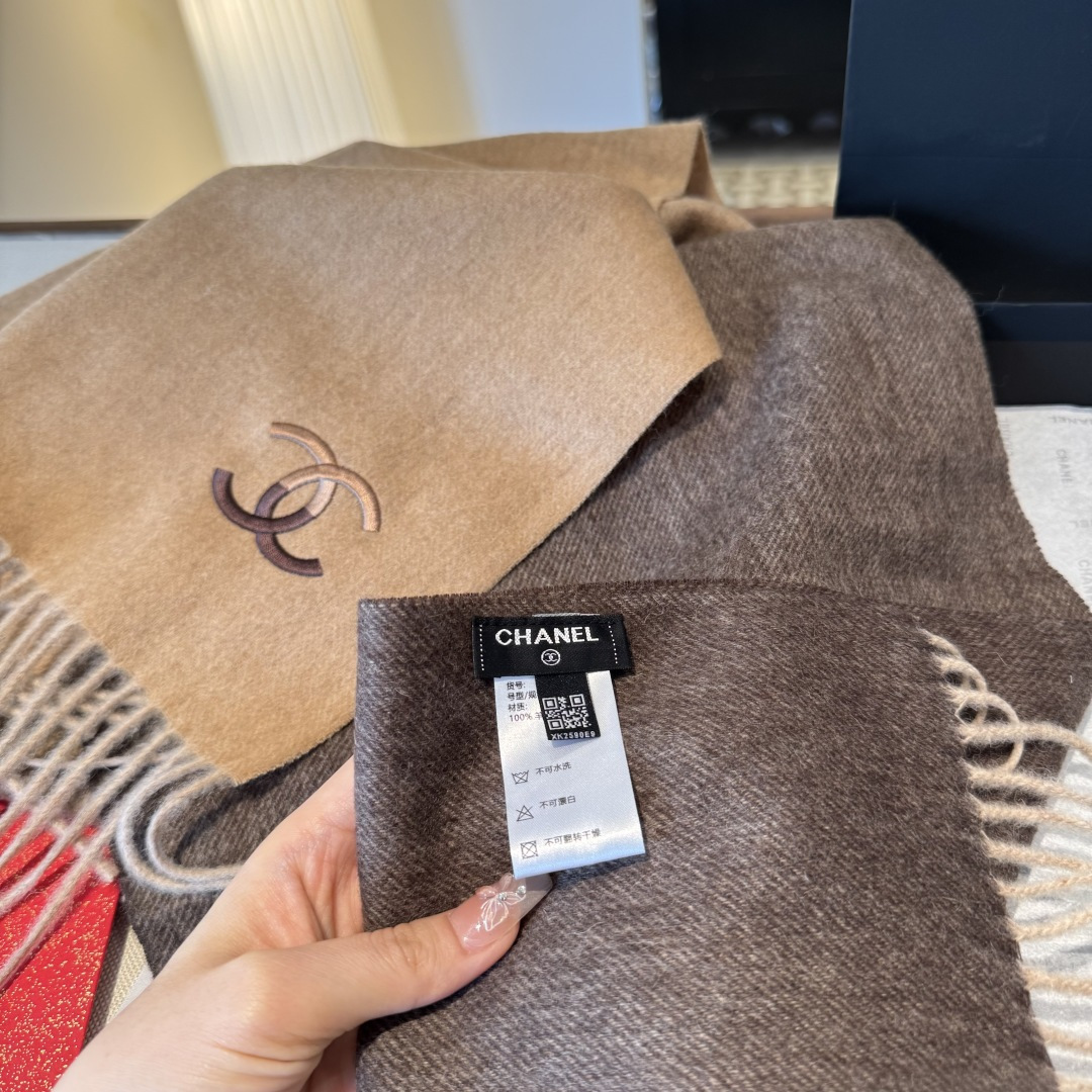🆕 【▪Chanel · 香奈儿难得一见的温柔配色，超级迷恋❗️气质低调恬静又不失优雅❗️】重点推荐❗️