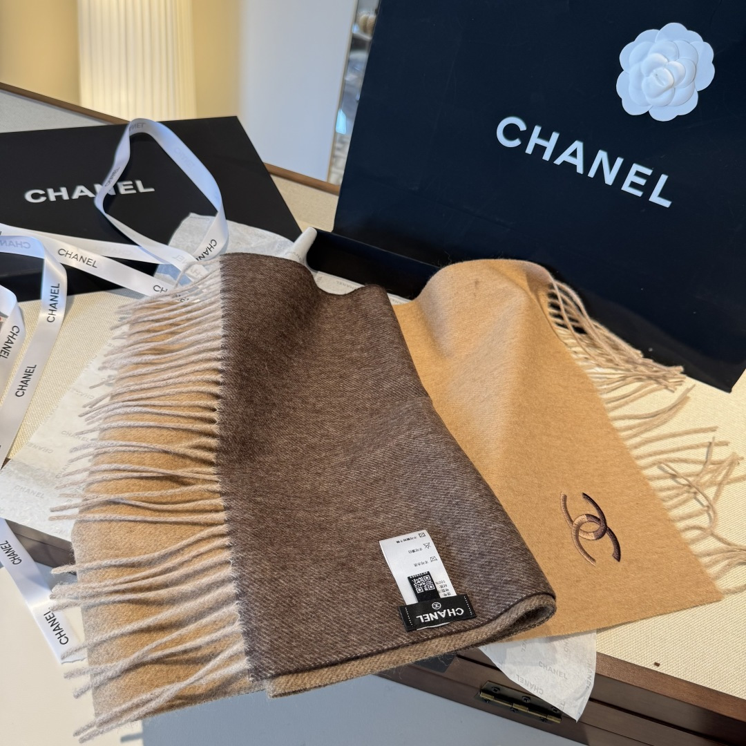 🆕 【▪Chanel · 香奈儿难得一见的温柔配色，超级迷恋❗️气质低调恬静又不失优雅❗️】重点推荐❗️