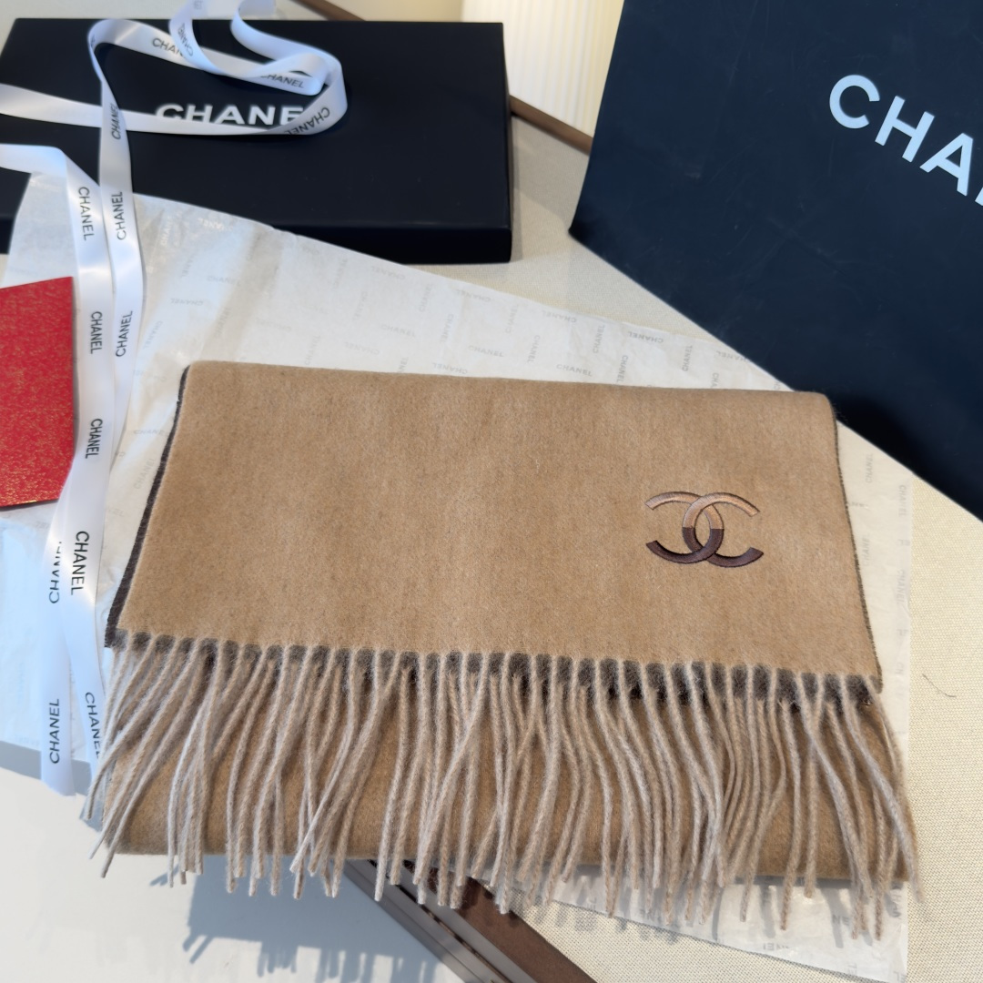 🆕 【▪Chanel · 香奈儿难得一见的温柔配色，超级迷恋❗️气质低调恬静又不失优雅❗️】重点推荐❗️