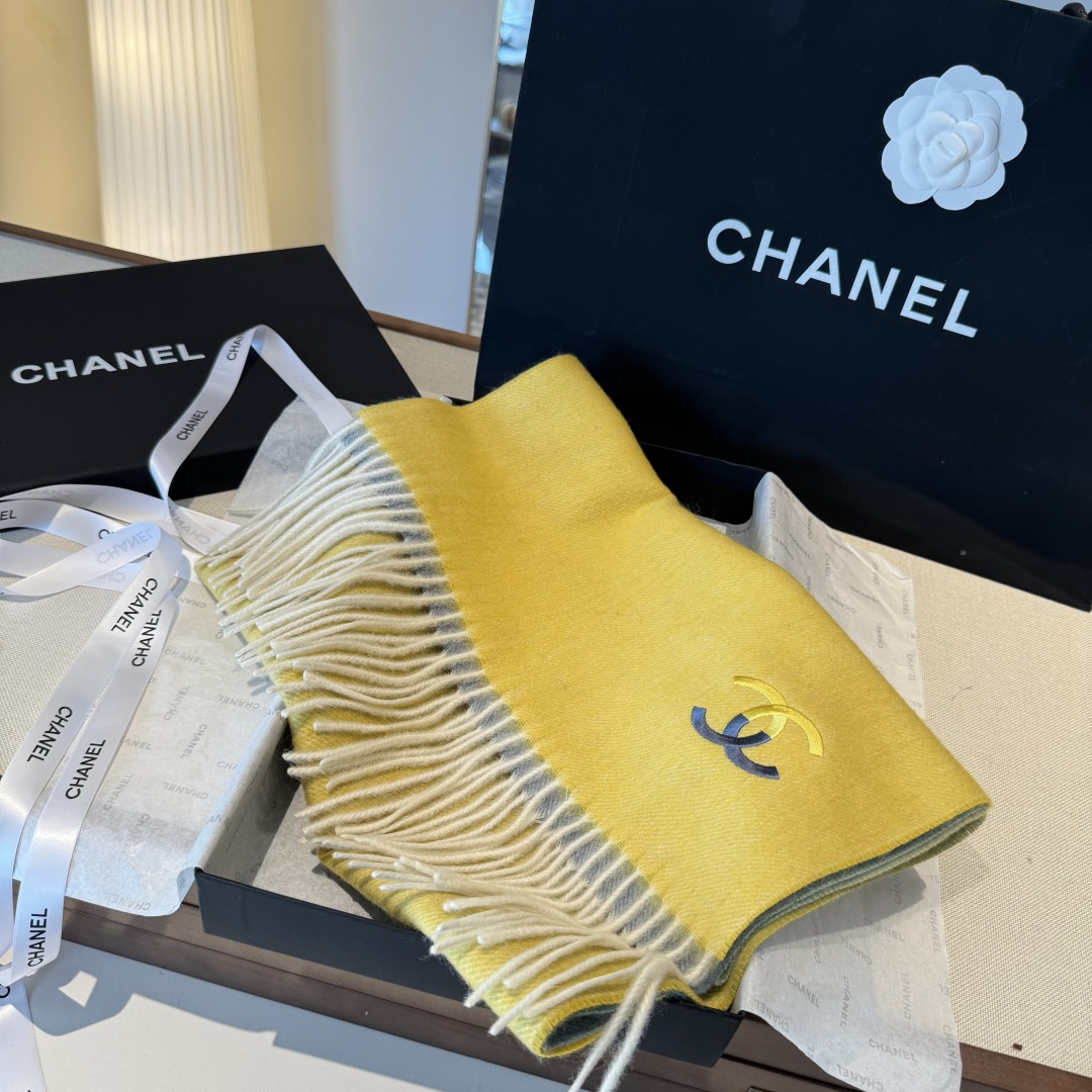 🆕 【▪Chanel · 香奈儿难得一见的温柔配色，超级迷恋❗️气质低调恬静又不失优雅❗️】重点推荐❗️