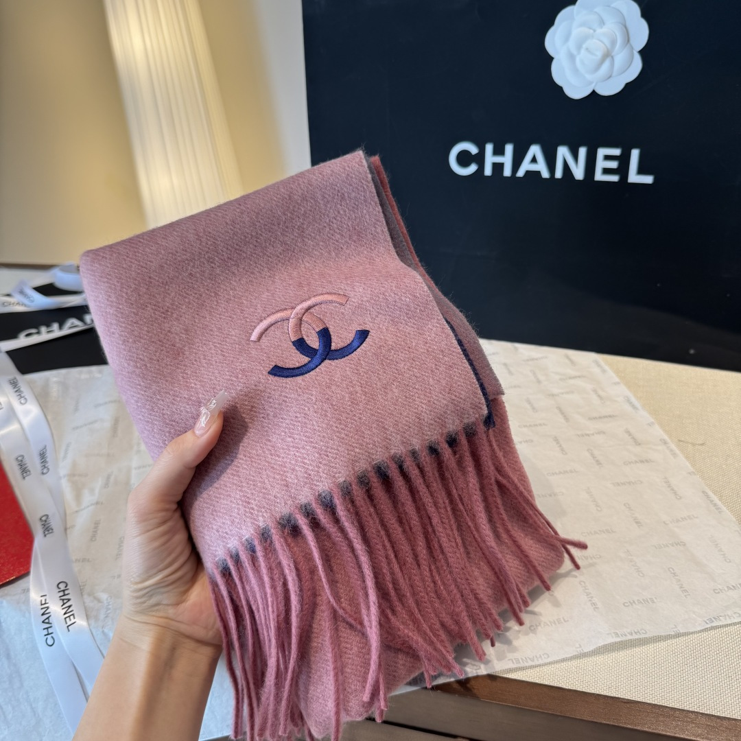 🆕 【▪Chanel · 香奈儿难得一见的温柔配色，超级迷恋❗️气质低调恬静又不失优雅❗️】重点推荐❗️