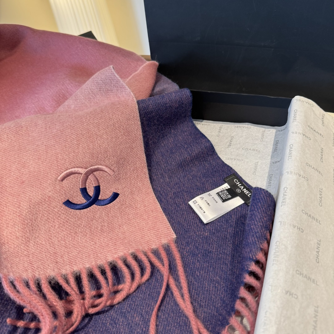 🆕 【▪Chanel · 香奈儿难得一见的温柔配色，超级迷恋❗️气质低调恬静又不失优雅❗️】重点推荐❗️